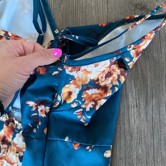 Flower Dress - size L & size M - Picture 10 of 14